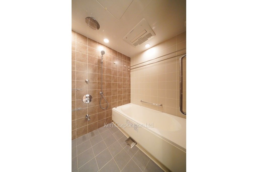 バスルーム ※15階の同じ間取タイプを撮影。仕様が異なることがあります。