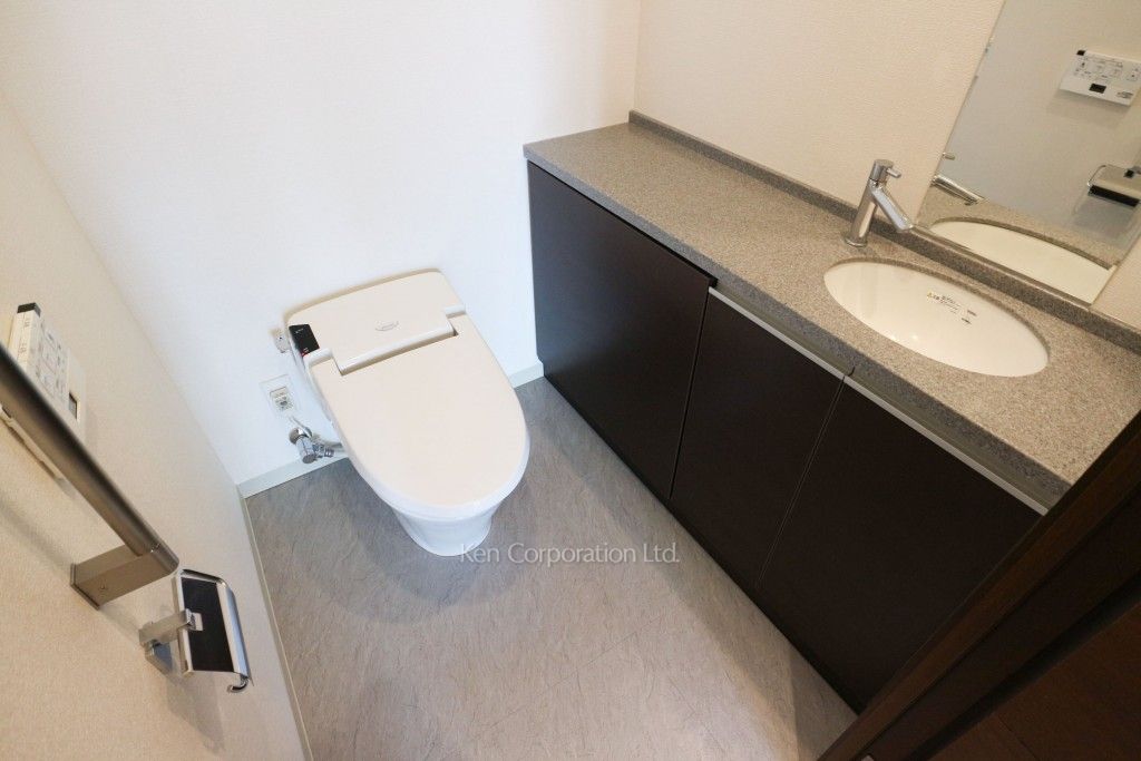 トイレ ※39階の同じ間取タイプを撮影。仕様が異なることがあります。