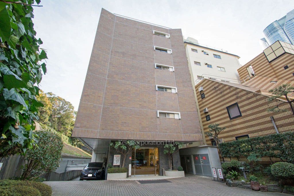 麻布鳥居坂マンションの写真 外観ひき