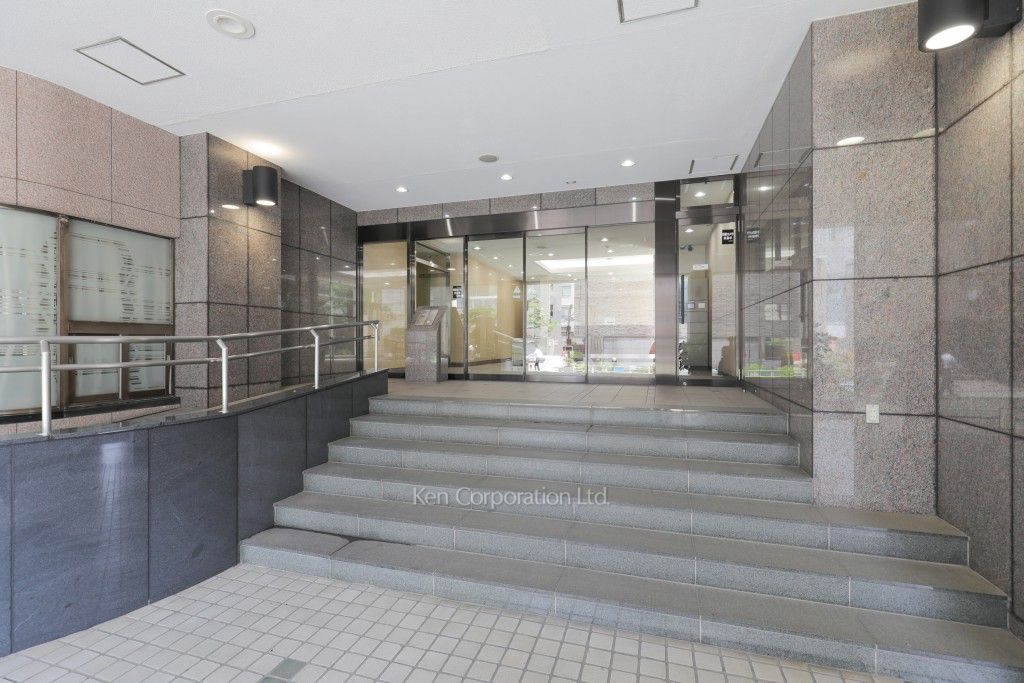 シャトー東洋南青山の写真 外観より