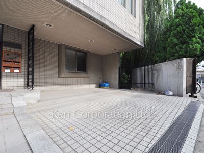 トリプレックスヤナギワラの写真 駐車場