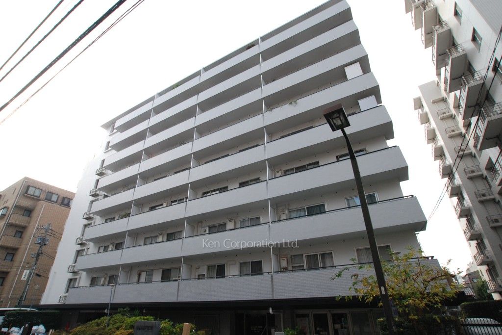 麻布東町マンションの写真 外観ひき
