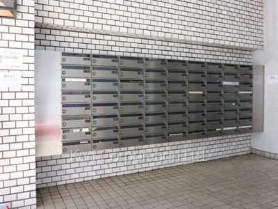 ヒルズ代官山の写真 郵便受け