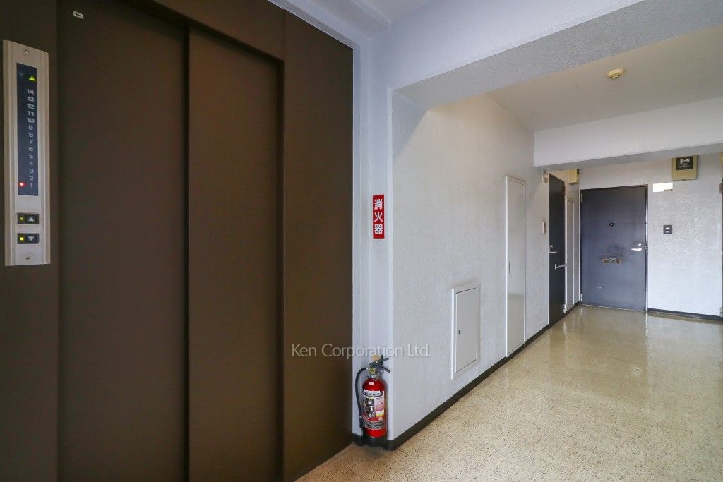 ヒルズ代官山の写真 共用廊下