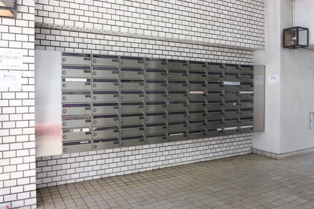 ヒルズ代官山の写真 郵便受け