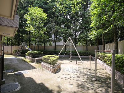 アルカサル目黒花房山の写真 中庭・植栽