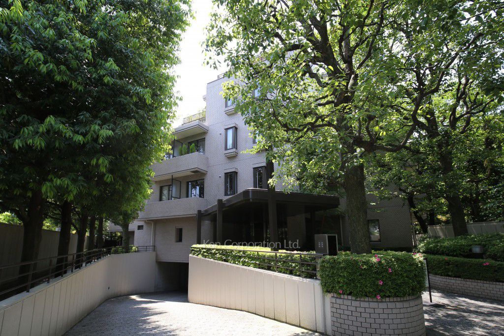 アルカサル目黒花房山の写真 外観ひき