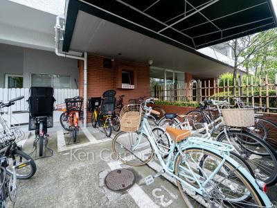 南青山スカイハイツの写真 駐輪場