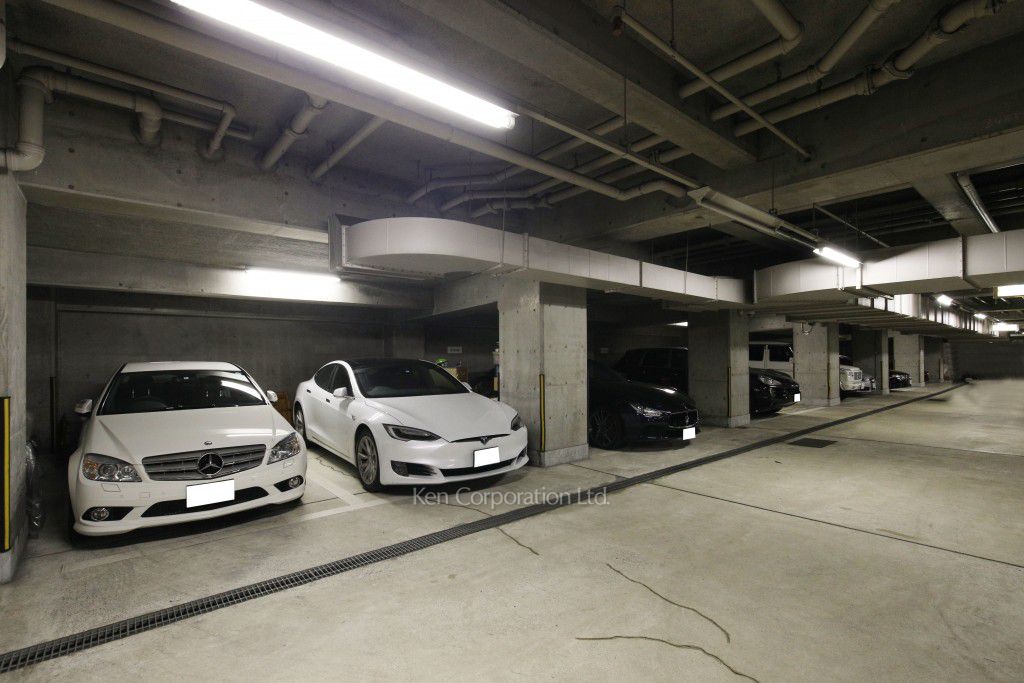 ドムス南麻布 西館の写真 駐車場