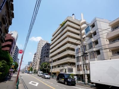 センチュリープラザの写真 前面道路