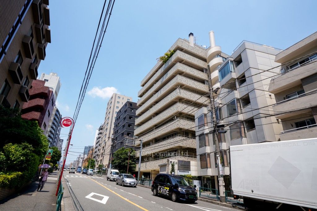 センチュリープラザの写真 前面道路