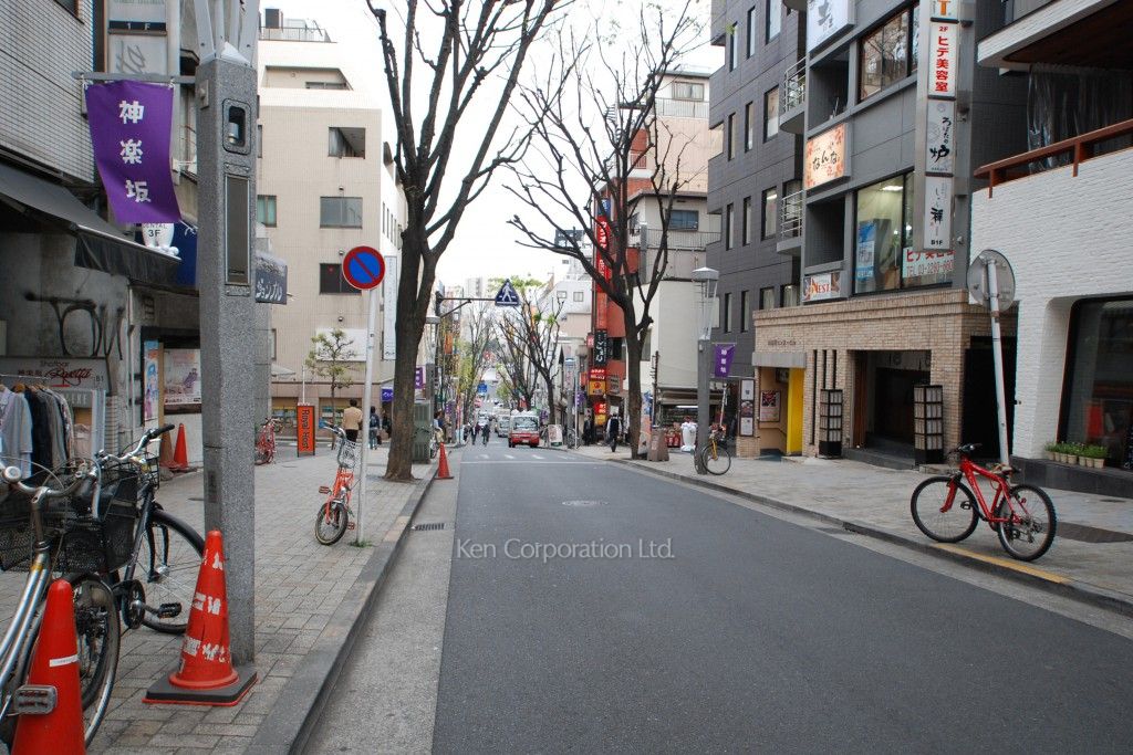  神楽坂上