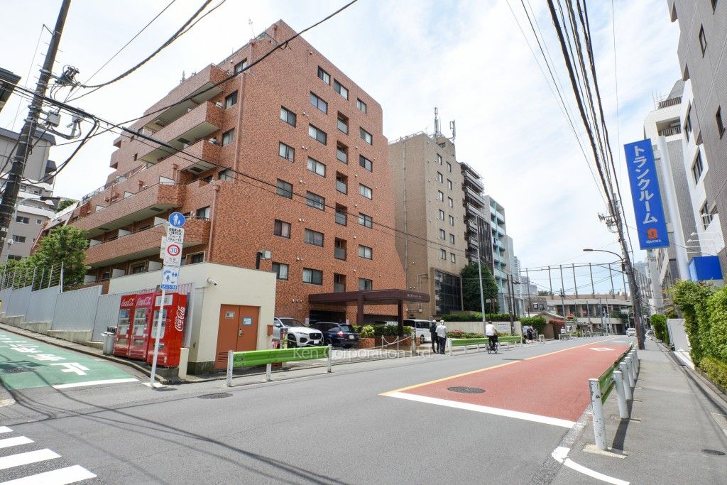 白金グランドハイツの写真 前面道路