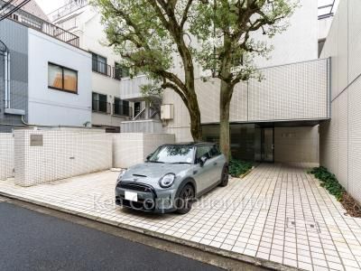 サンライン南青山ハイツの写真 駐車場