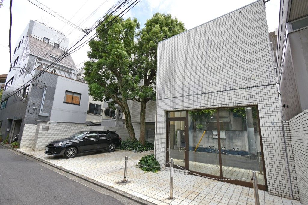 サンライン南青山ハイツの写真 外観ひき