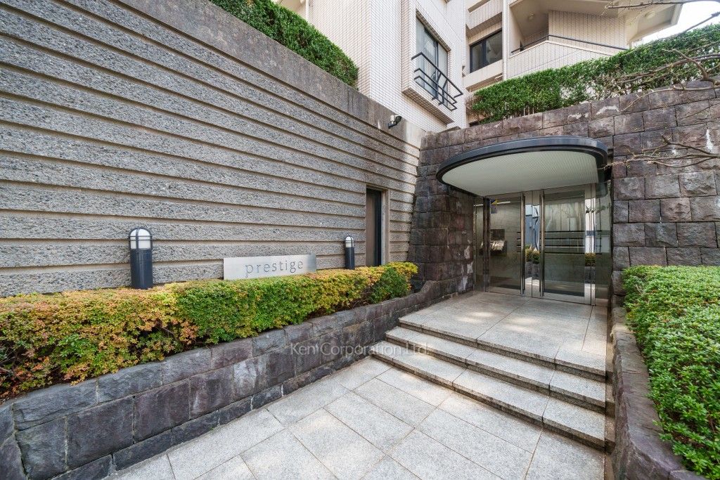 プレスティージュ都立大学の写真 外観より