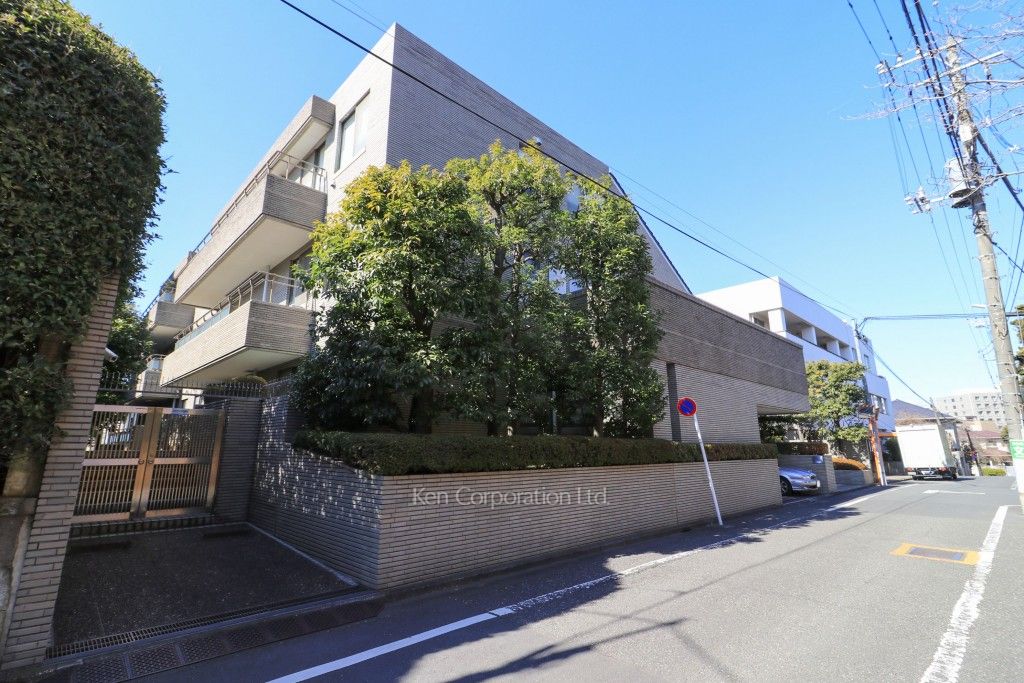西原パークマンションの写真 外観ひき