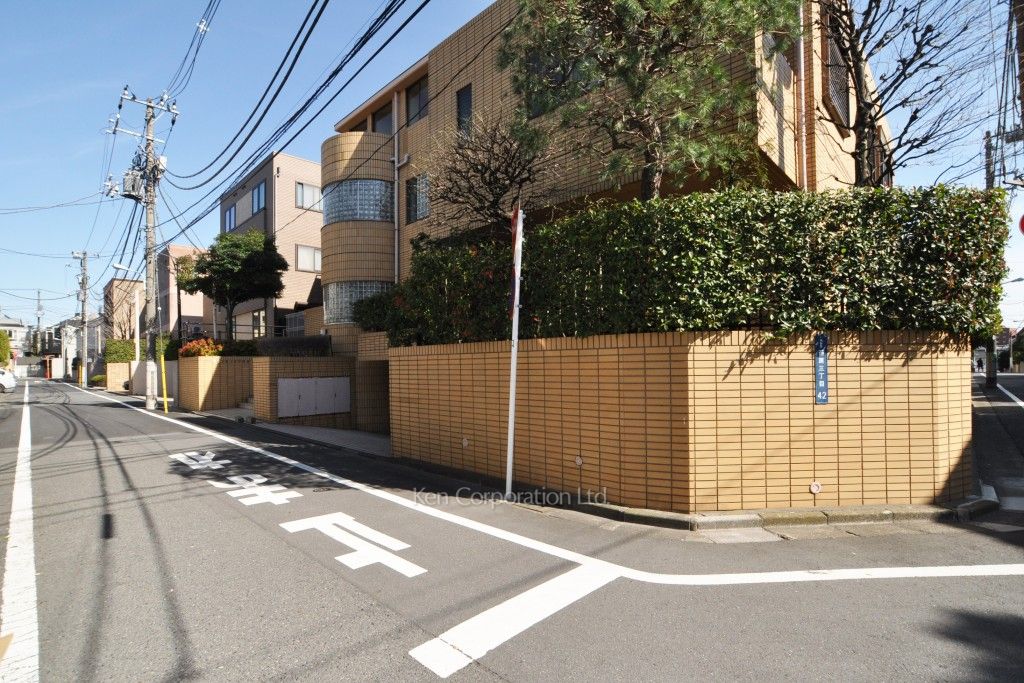 ラウンドハイツ西原の写真 前面道路