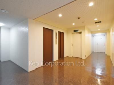 南青山パークマンションの写真 共用廊下