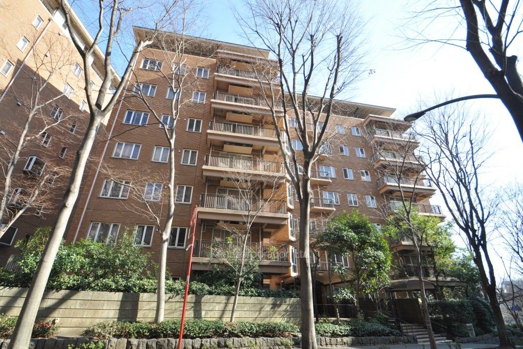 広尾ガーデンヒルズの写真  外観ひき