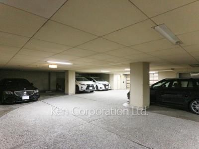 赤坂氷川町パークマンションの写真駐車場