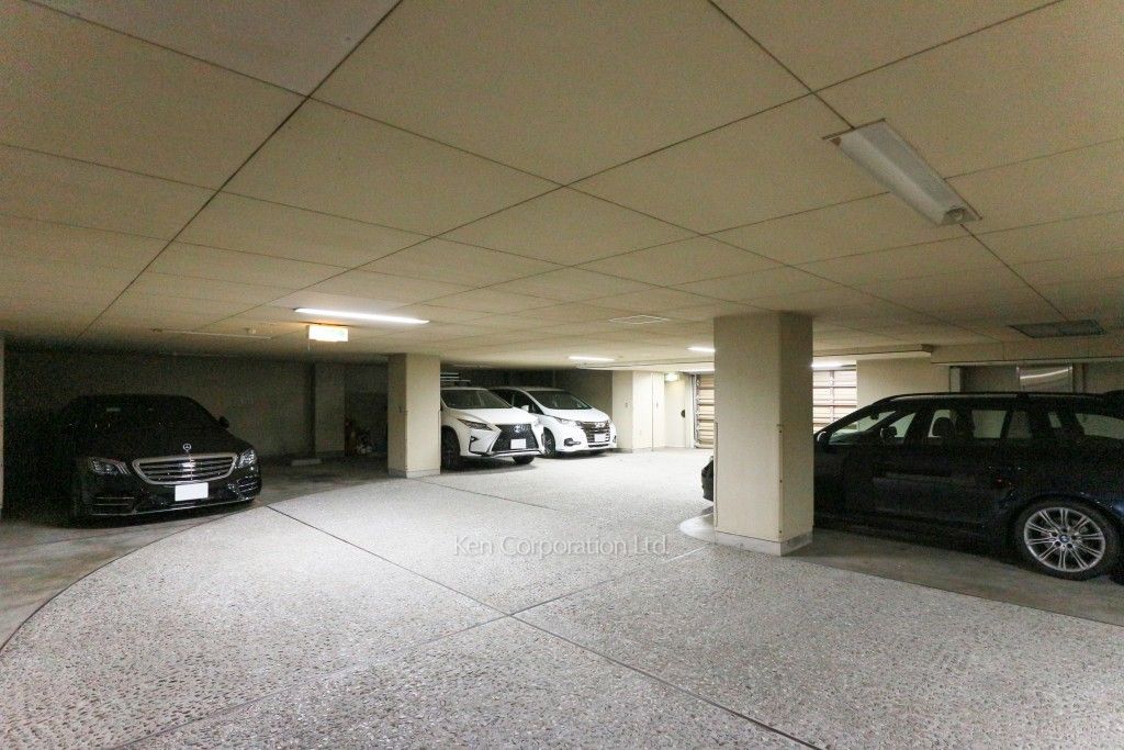 赤坂氷川町パークマンションの写真駐車場