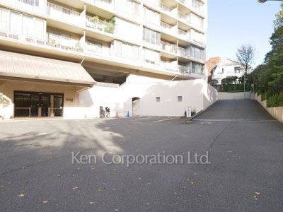 白金第一マンションズの写真 外観より