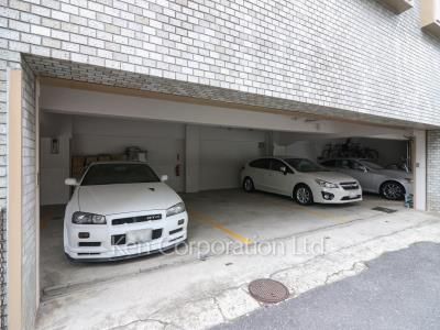 ハイネス南麻布の写真 駐車場