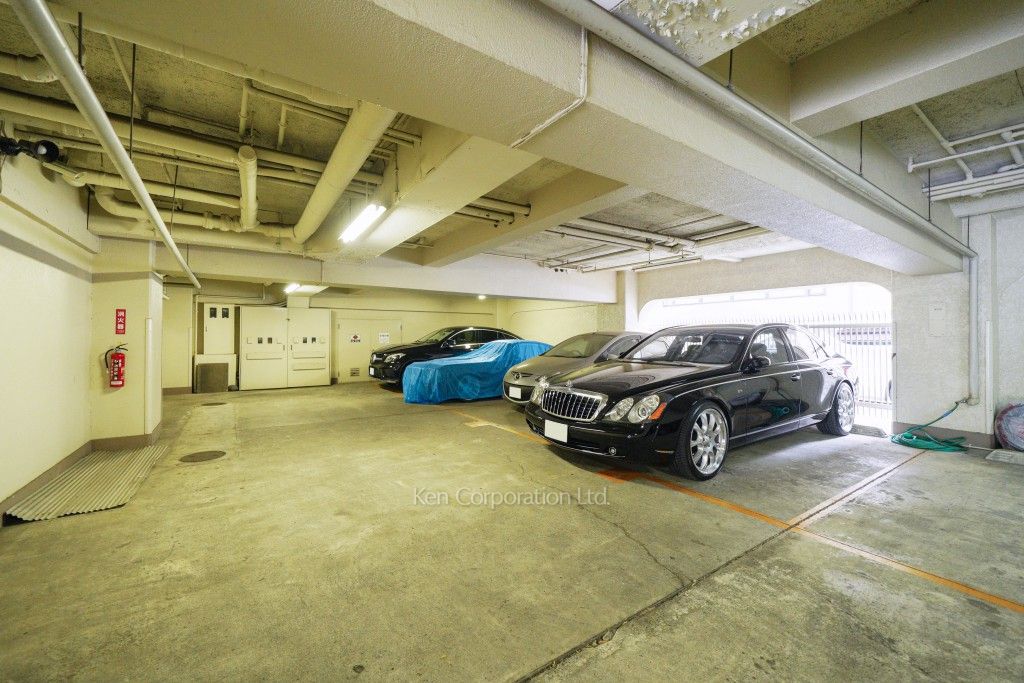 ハイマート渋谷神泉の写真 駐車場