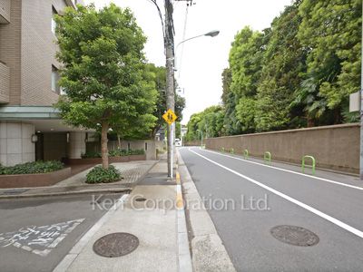 白金三光坂パークマンションの写真 前面道路