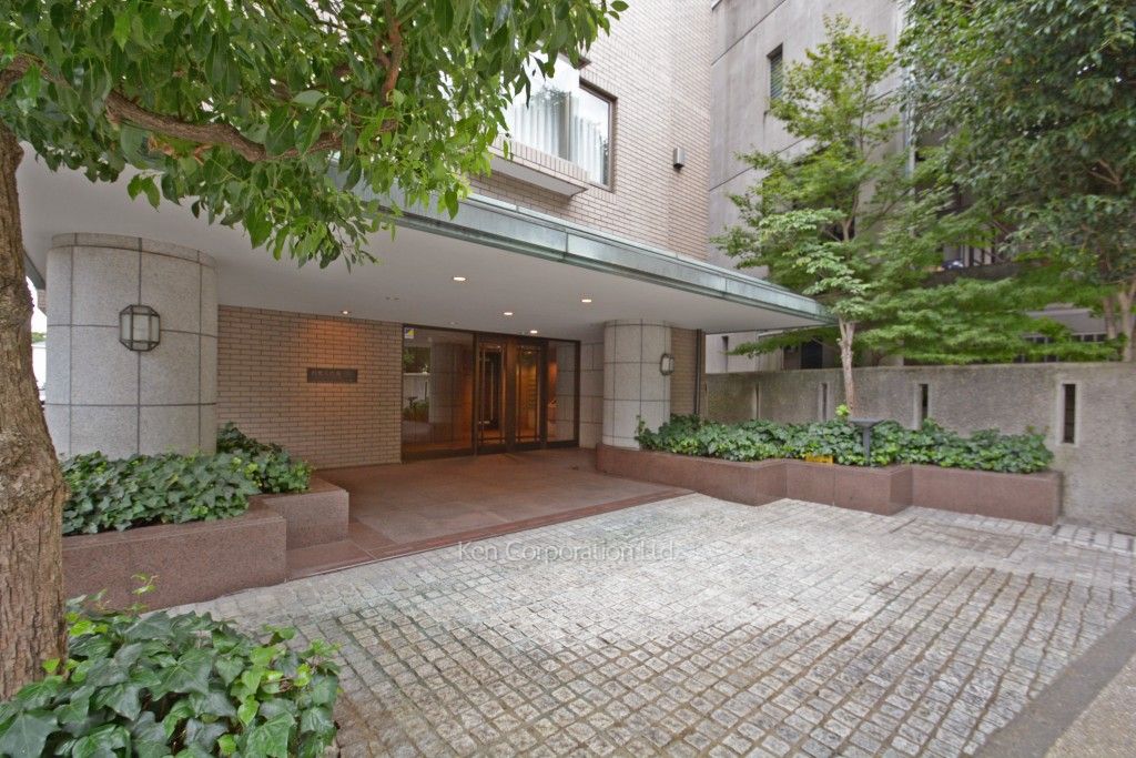 白金三光坂パークマンションの写真 外観より