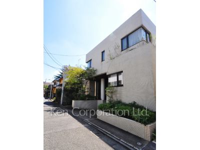 諏訪山マンションの写真 外観ひき
