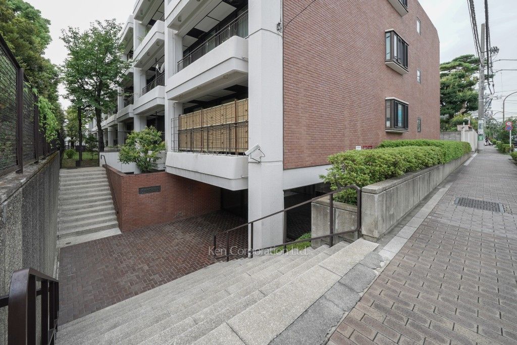 広尾シティハウスの写真 外観より