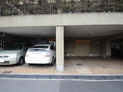伊吹ハウスの写真 駐車場