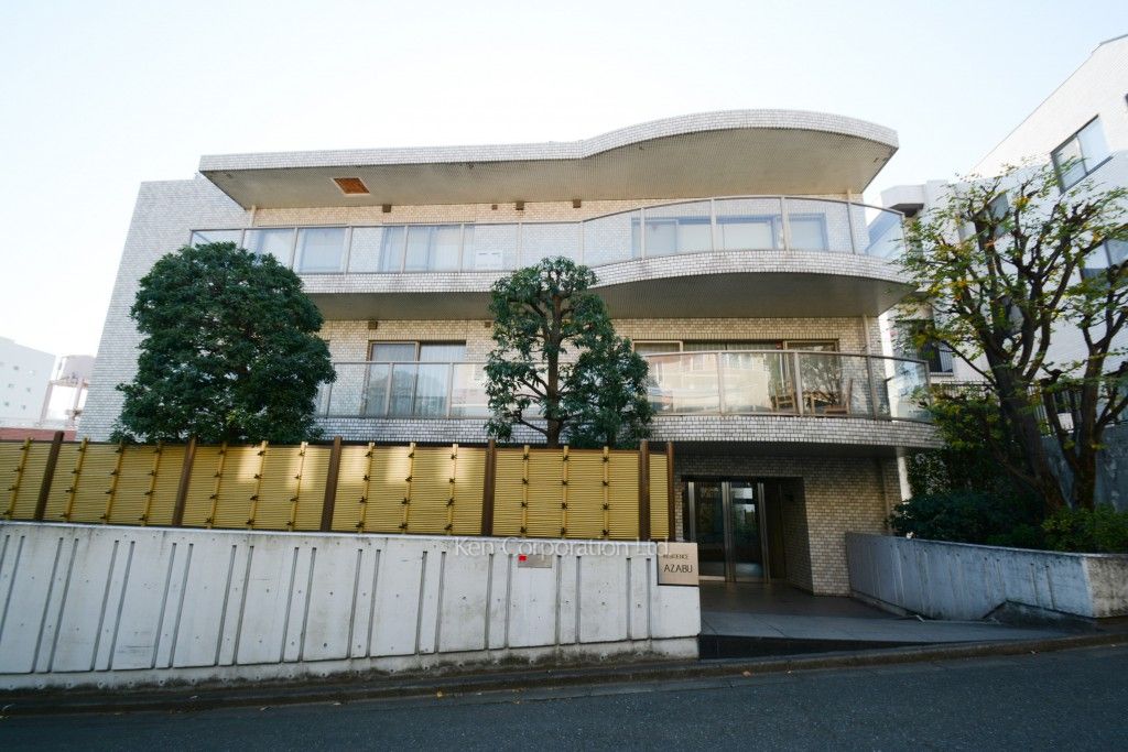 レジデンス麻布の写真 外観ひき