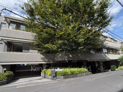 アーバンコート元麻布の写真 外観ひき