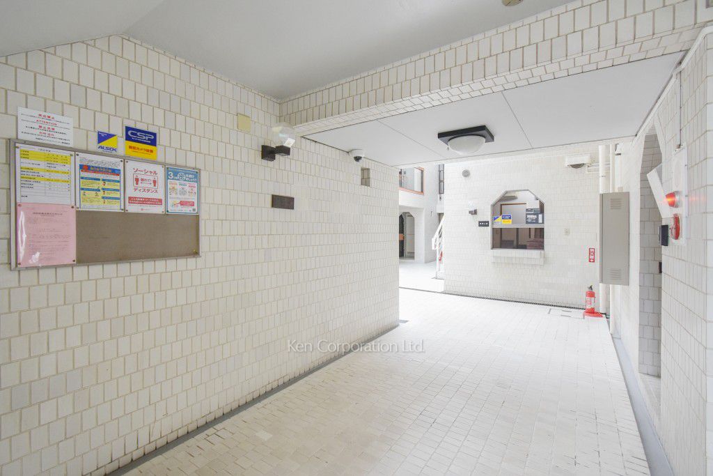西麻布ロイヤルマンションの写真 エントランス