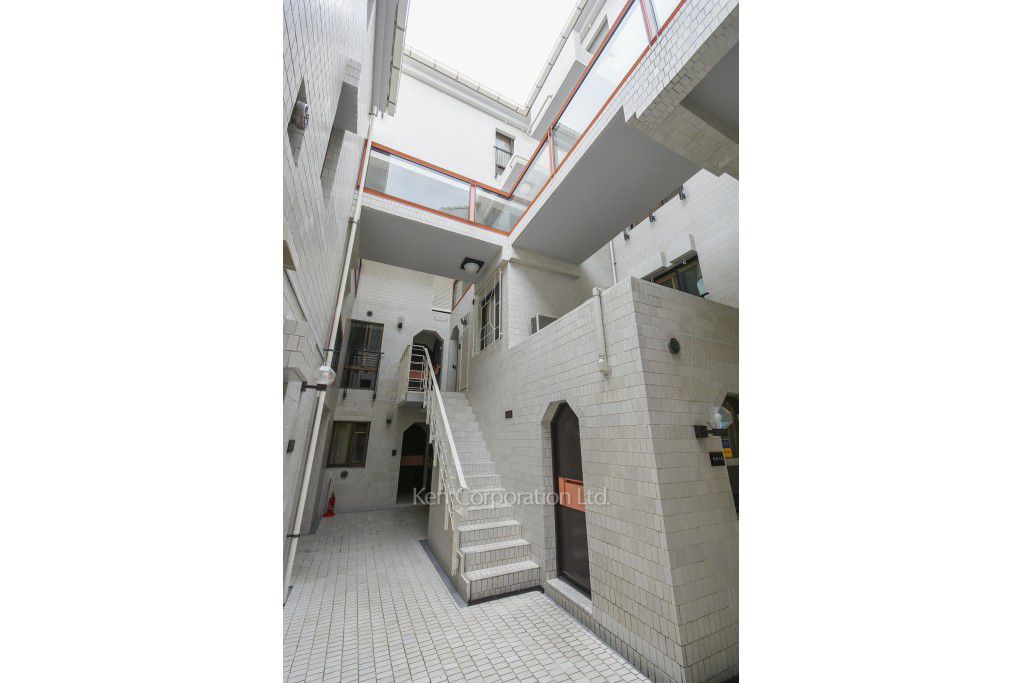 西麻布ロイヤルマンションの写真 共用廊下