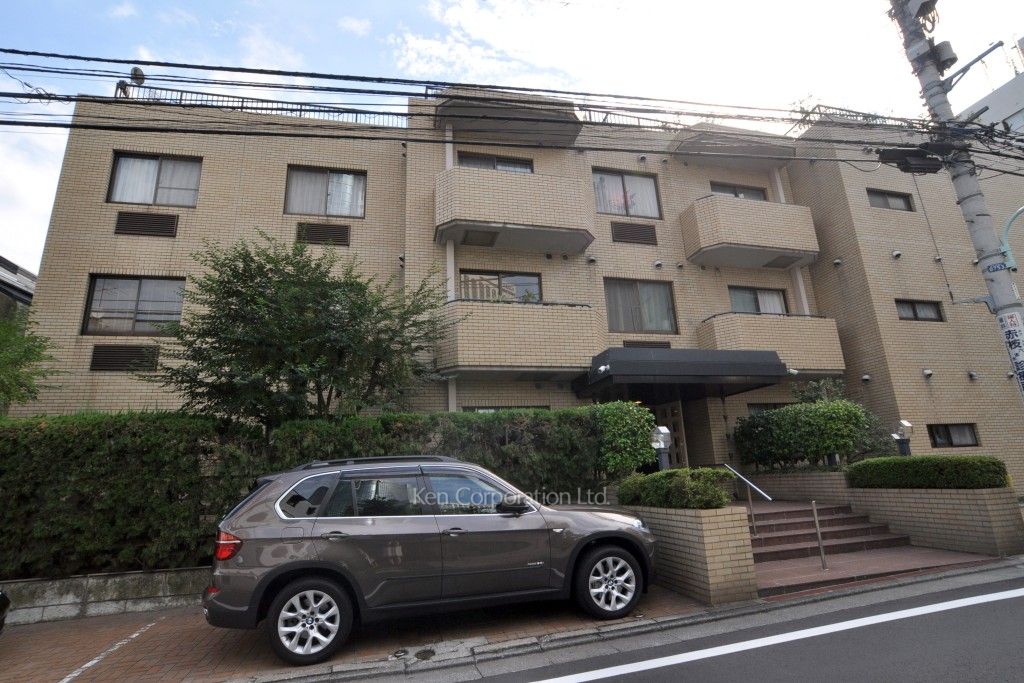 イースタンホームズ六本木の写真 外観ひき