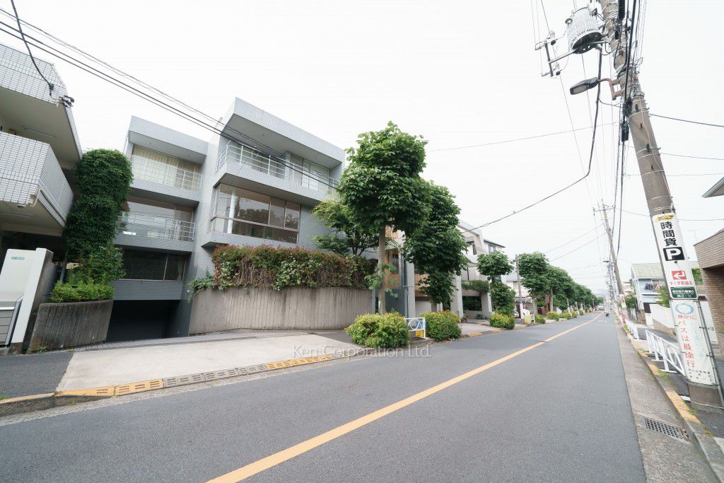 ラフィーネ029の写真 前面道路