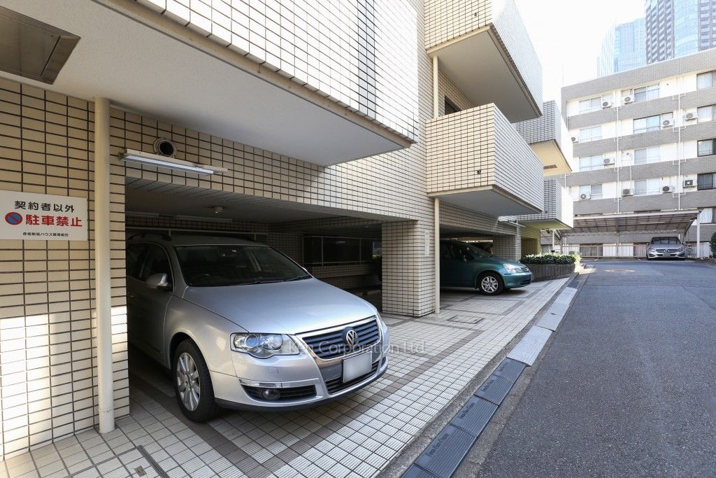 赤坂新坂ハウスの写真 駐車場