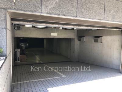 市谷払方町グランコートの写真 駐車場