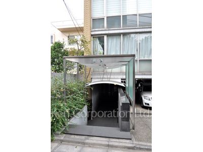 麻布アクロスの写真 外観より