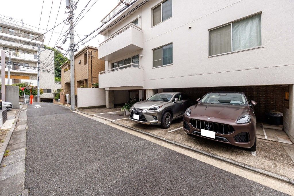 シバハウスの写真  前面道路