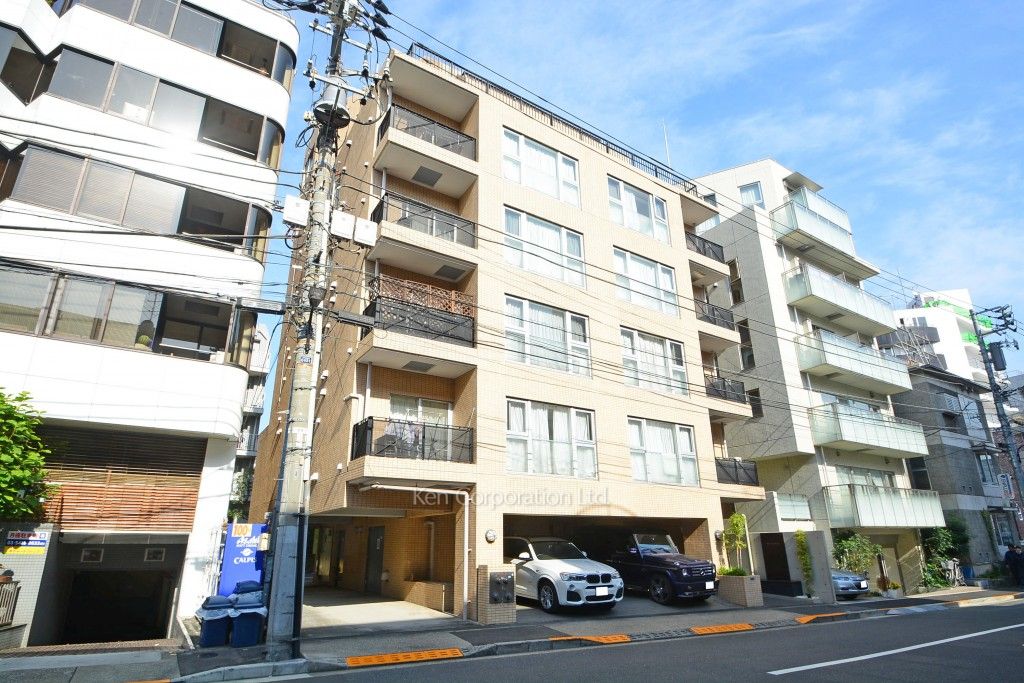 Aden Court Azabuの写真 外観ひき