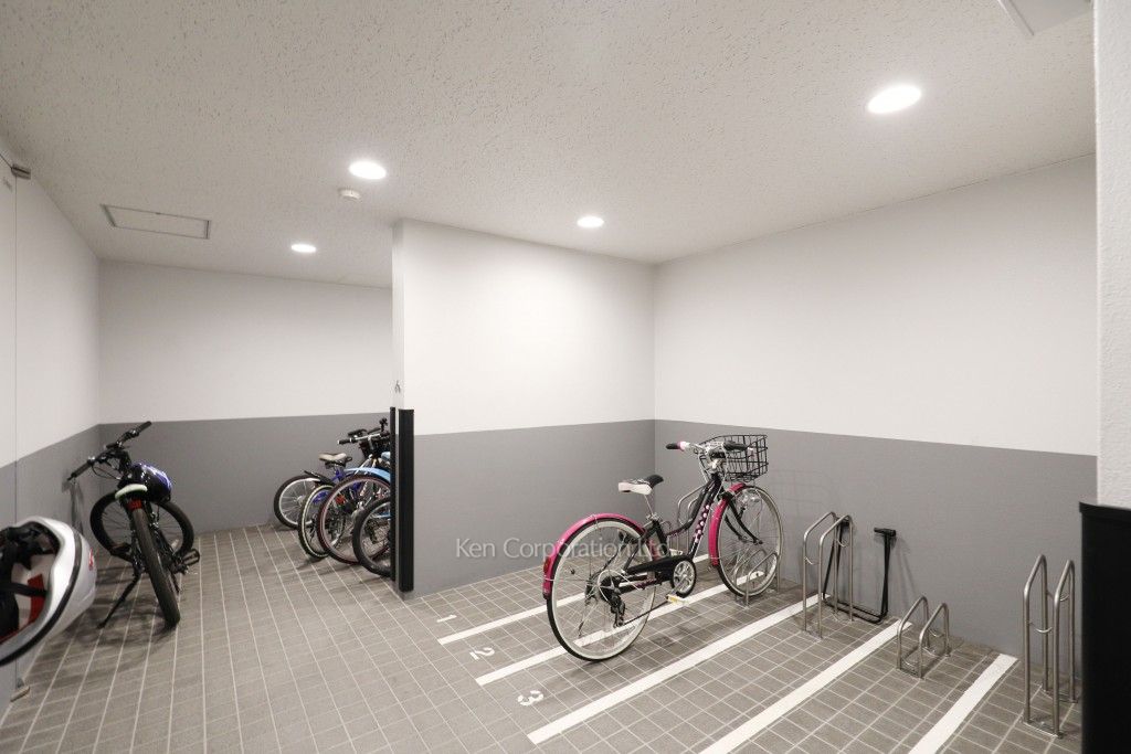  駐輪場
