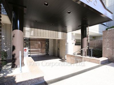 ロイヤルハウス都立大学の写真 外観より