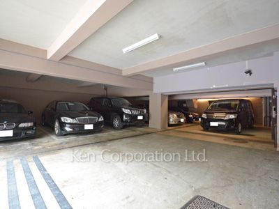 ライオンズマンション一番町の写真 駐車場