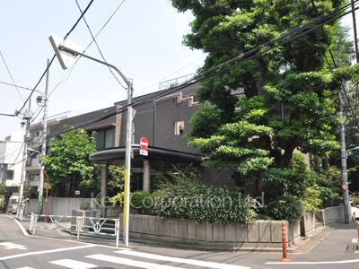 メゾン南平台の写真 外観ひき
