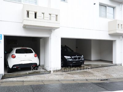 鉄飛坂マンションの写真 駐車場